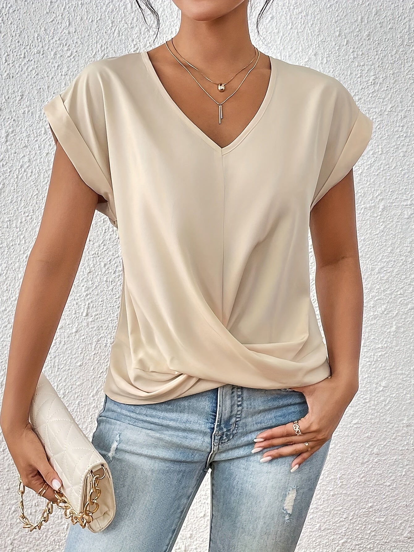 MEIKA | Classic Twist Detail V-Neck Top