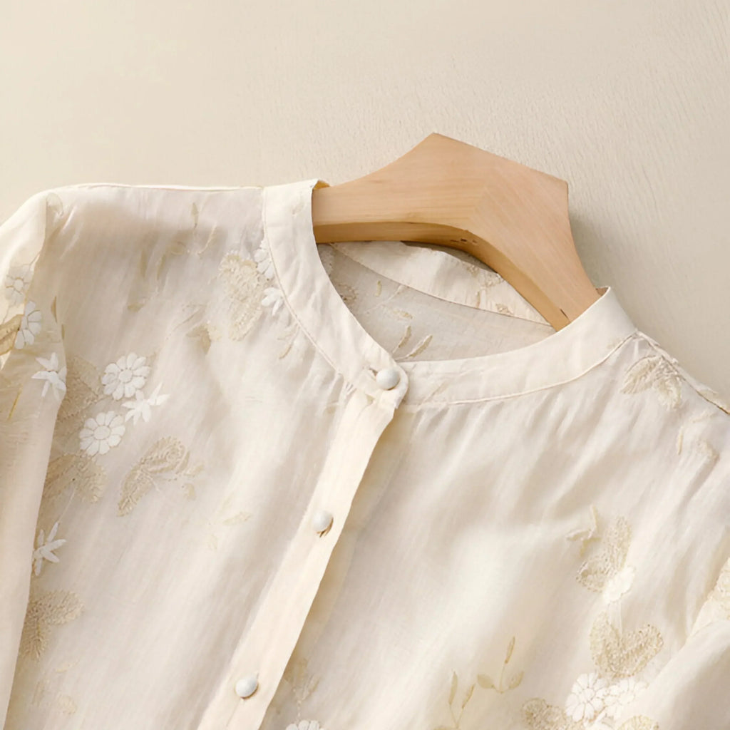EMILIE | COTTON TOP WITH EMBROIDERED FLOWERS