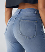 High-waisted navy pants made of stretch fabric, featuring a sleek, tailored style with practical side pockets. 5