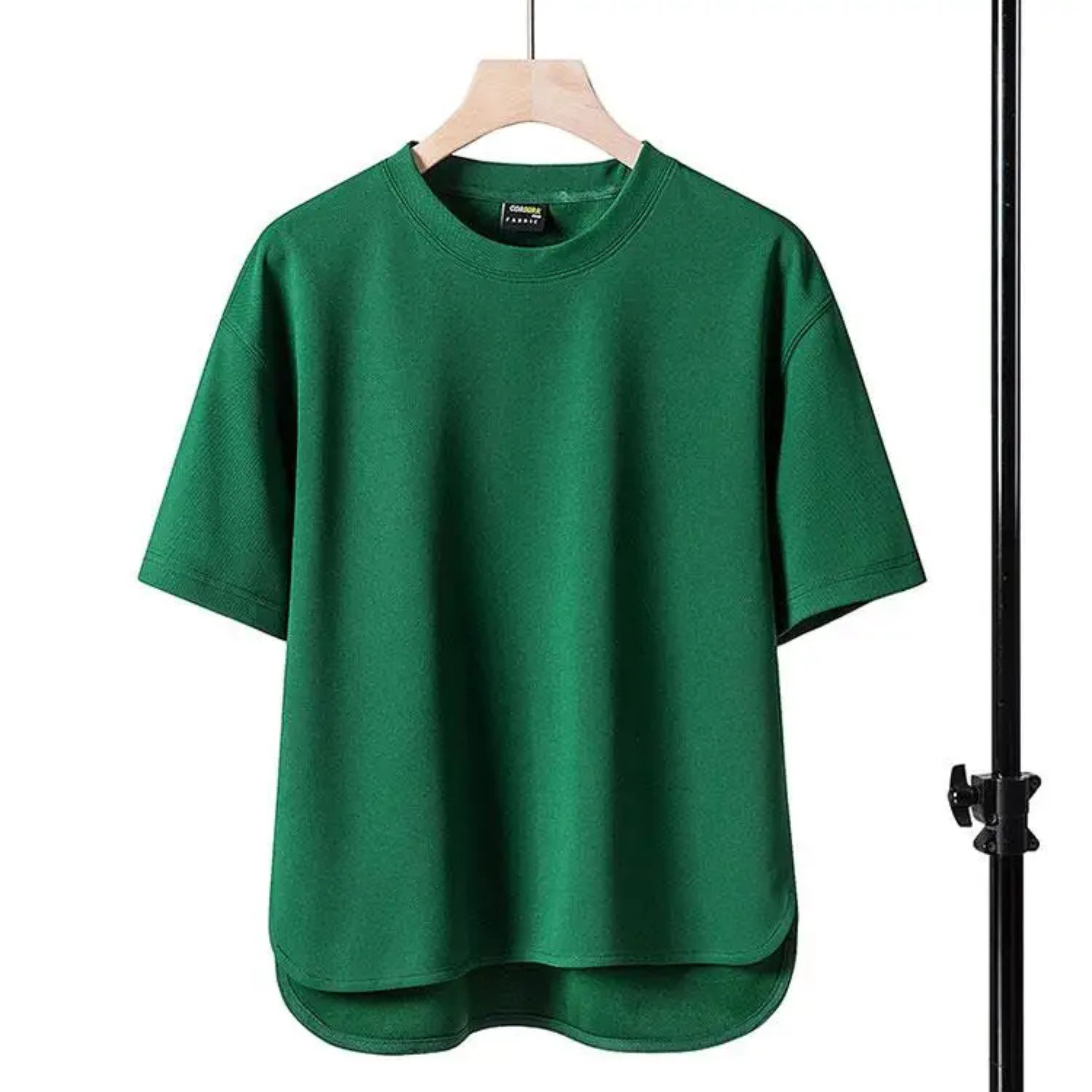Oversized t-shirt in soft lavender, featuring a relaxed fit and minimalistic design. 5