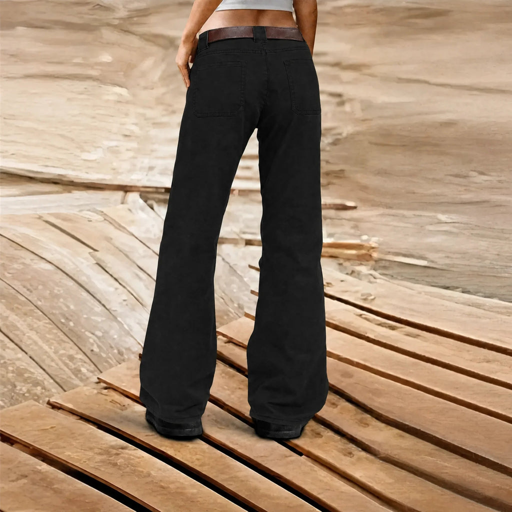 Olive green cargo trousers with a relaxed fit and multiple pockets for a practical, casual style. 4