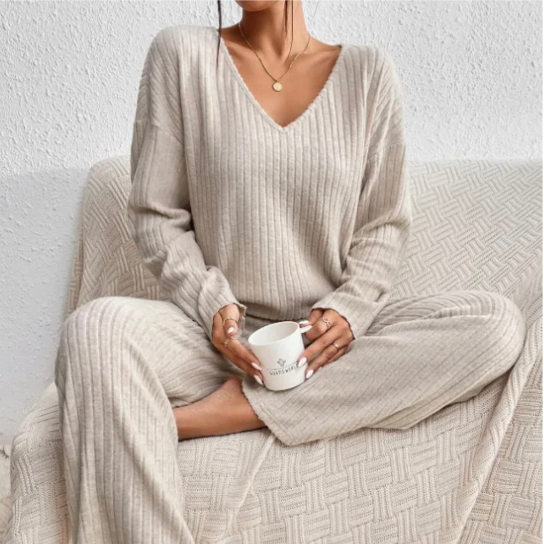 Serelle | Luxurious Cozy Lounge Set