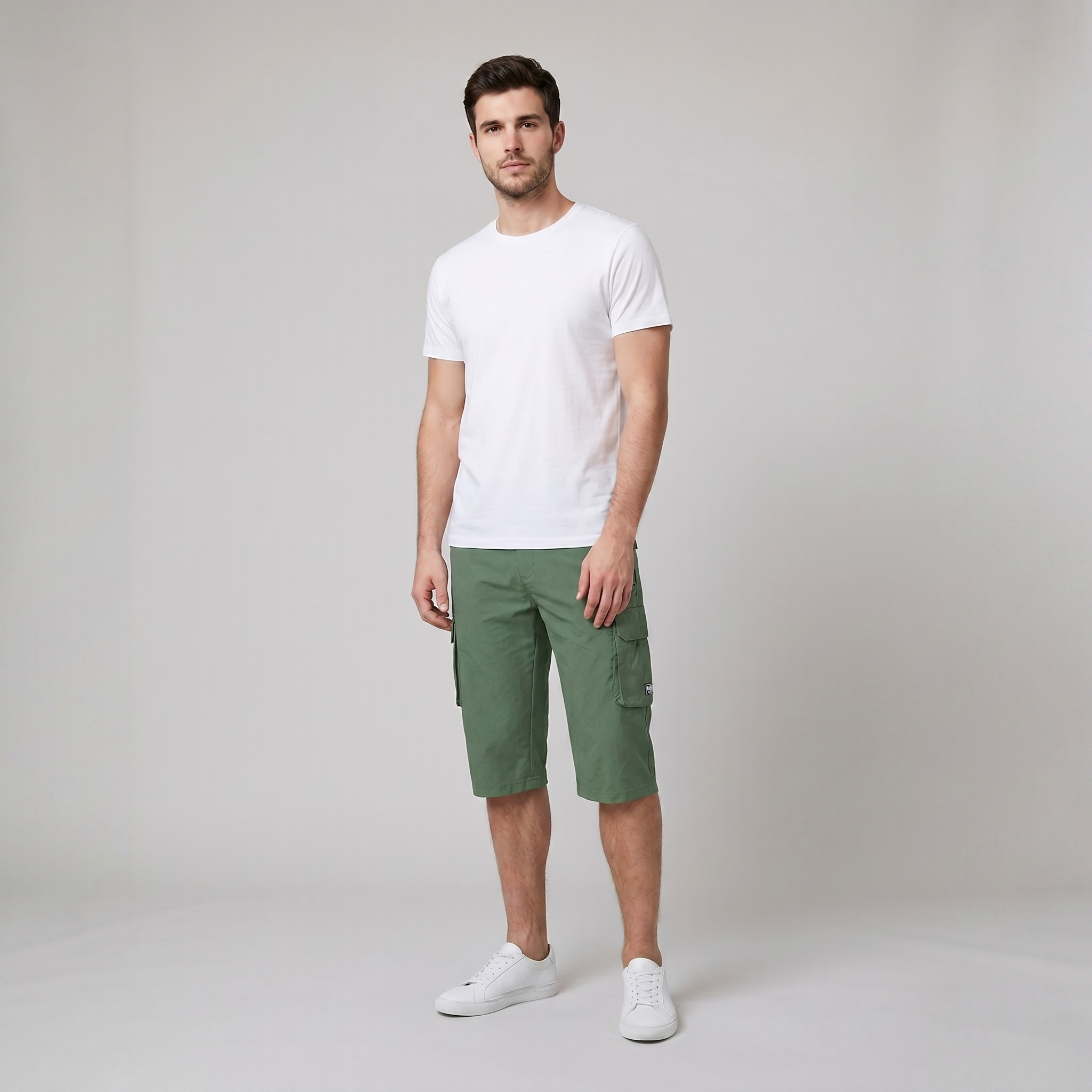 Liam men's cargo shorts in olive green, featuring a quick-drying fabric and multiple spacious pockets for outdoor use. 5