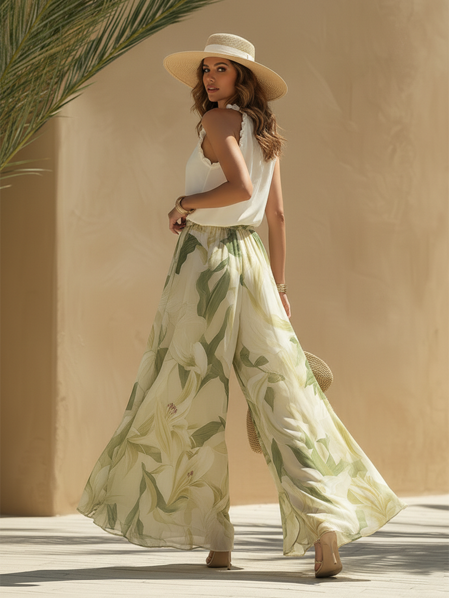 Lysandra lily print women's set in soft pastel colors with a relaxed, casual style. 2