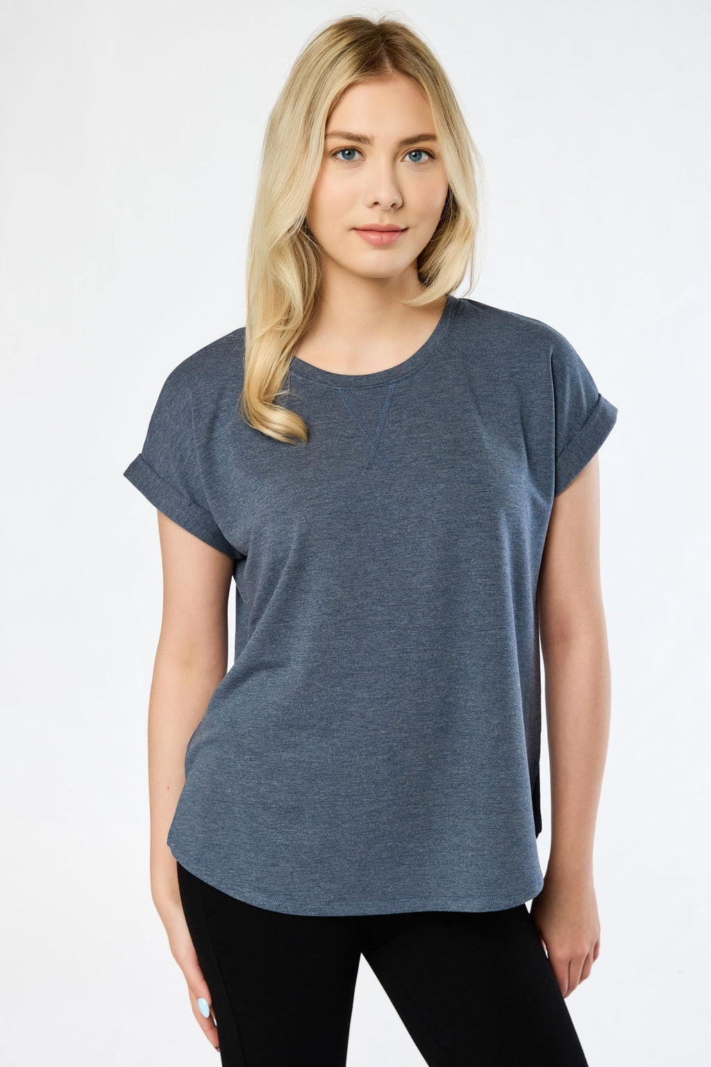Light gray short sleeve sweatshirt with a relaxed fit and side slits, offering a casual and comfortable style. 11