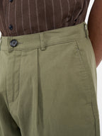Marcellus Linen Shorts Pleated Herringbone Eastman Green 3
