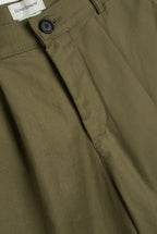 Marcellus Linen Shorts Pleated Herringbone Eastman Green 4