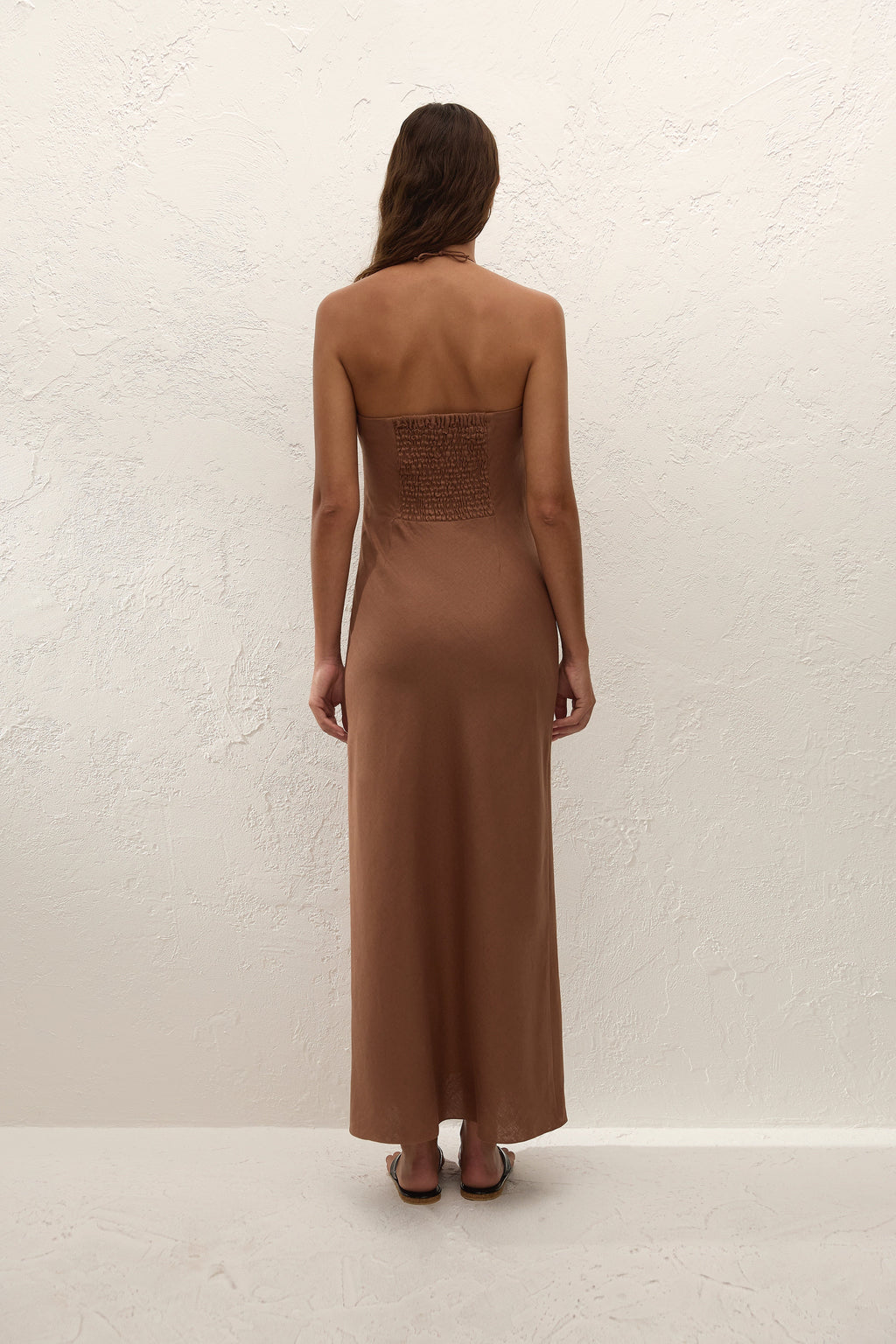 Natalia Midi Dress Cacao with V-Neck and Short Sleeves 3