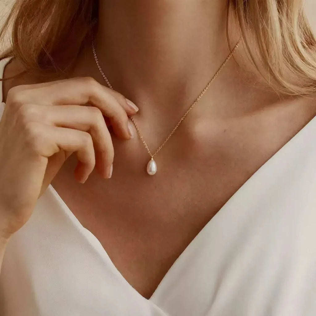 Roselle Pearl Necklace