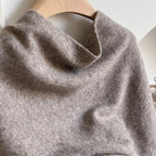 Sterre knitted triangle shawl, light grey, drape detail