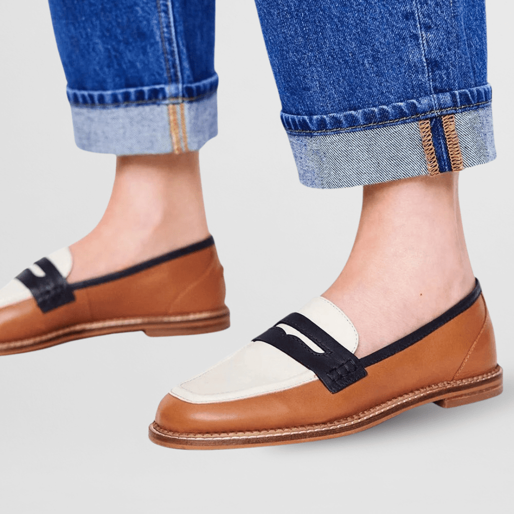 Vibrant print cushioned slip-on loafers for women, featuring a comfortable and casual style. 5