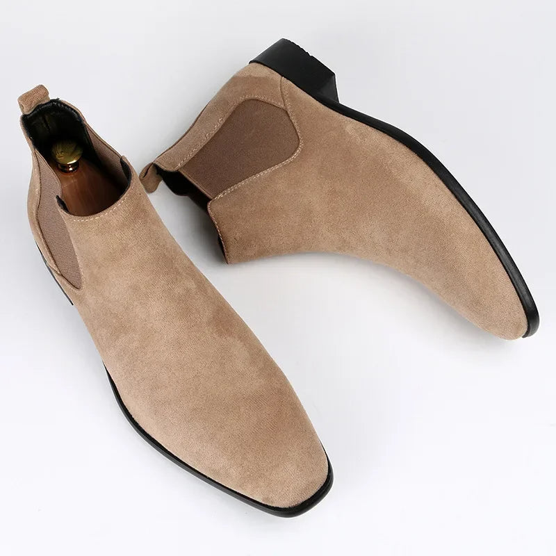 Max | Elegant suede-look boots for men.