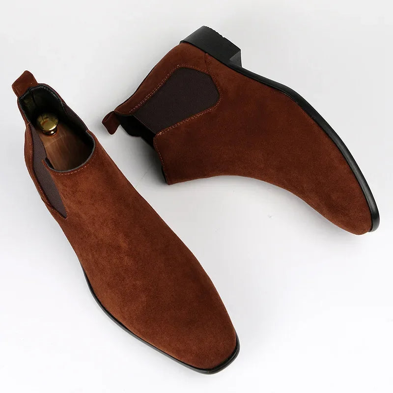 Max | Elegant suede-look boots for men.