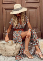 BRIANE | EFFORTLESS GRACE IN A PAISLEY MAXI DRESS