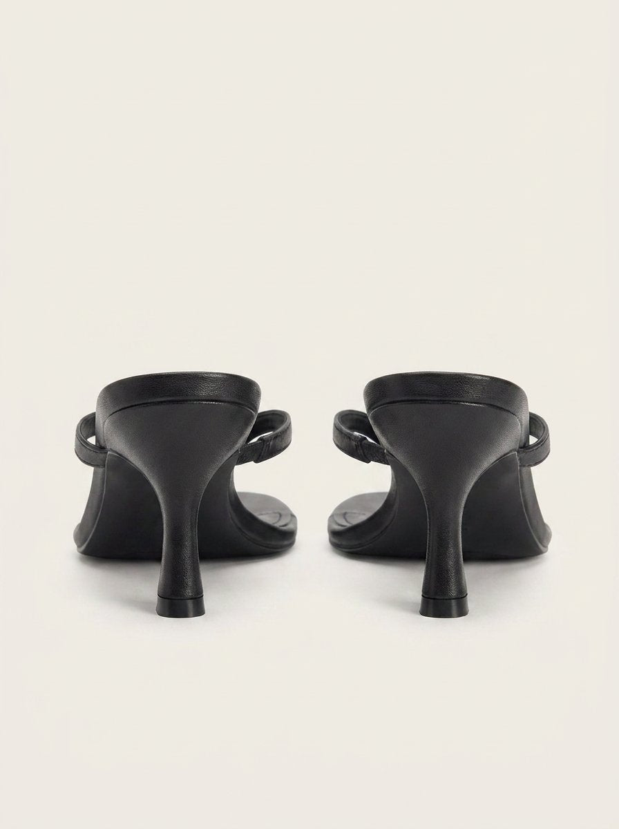 Freja kitten heel shoes, back heel view