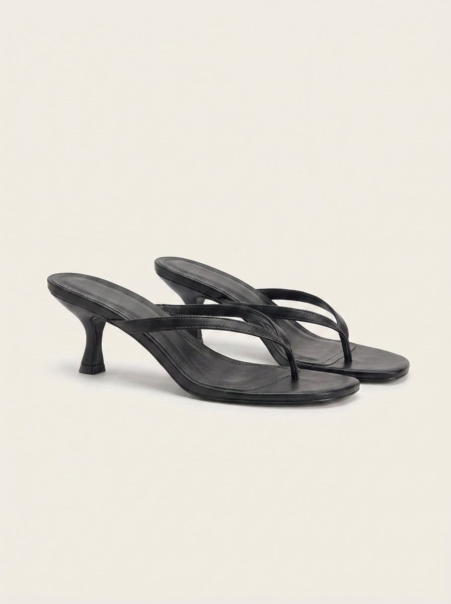 Freja kitten heel shoes, side angle