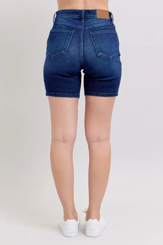 Plus size high waist Bermuda shorts in light blue with a V-front design. Casual and comfortable style. 1