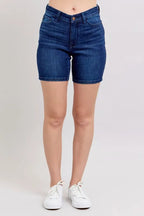Plus size high waist Bermuda shorts in light blue with a V-front design. Casual and comfortable style. 2