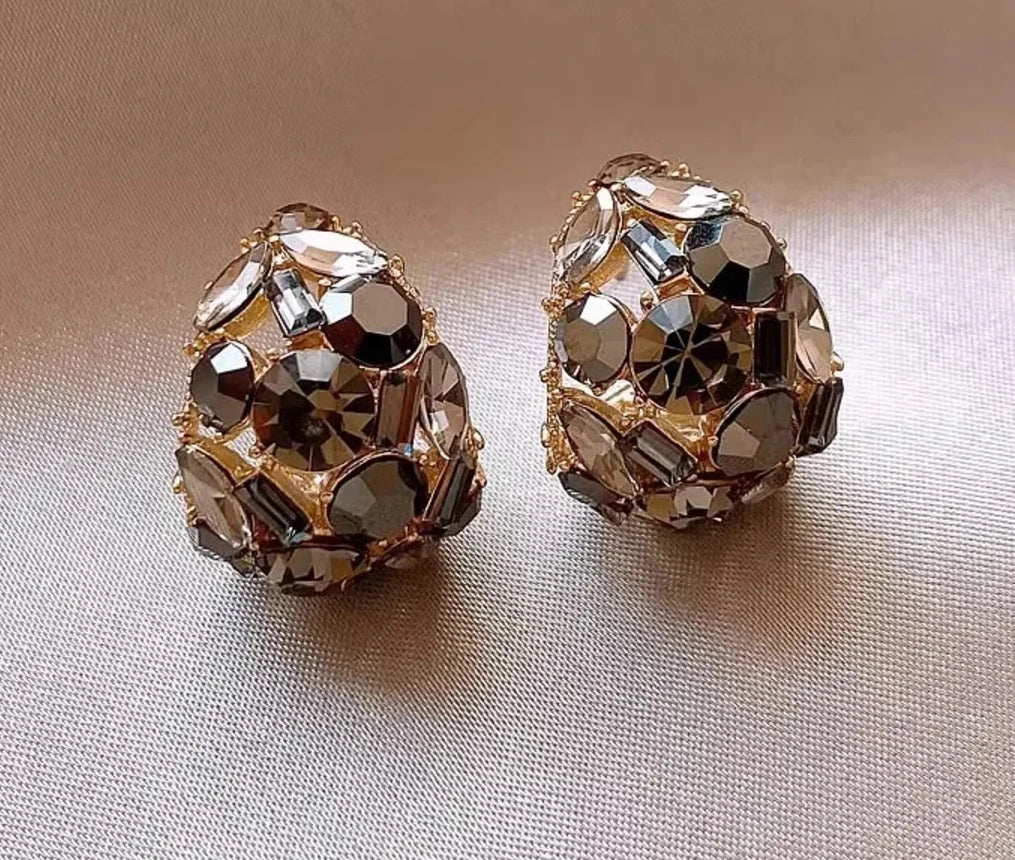 Lilly retro geometric statement earrings with gold-tone accents, image 6