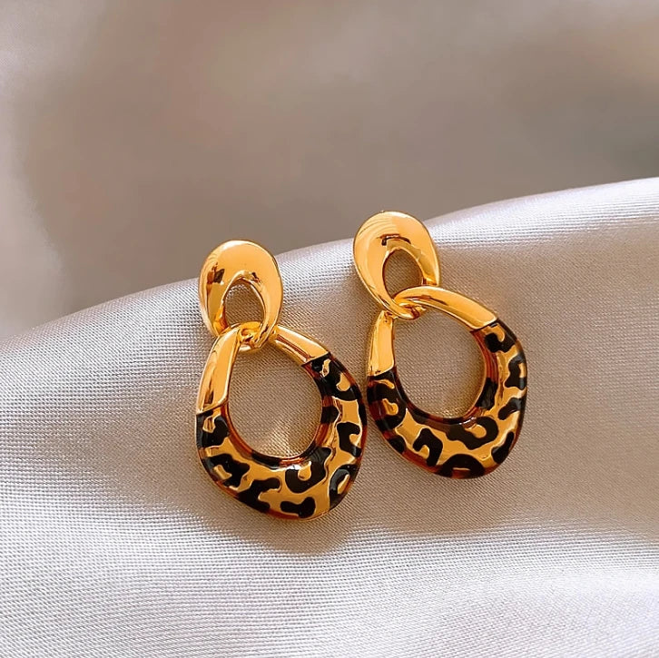 Lilly retro geometric statement earrings with gold-tone accents, image 7