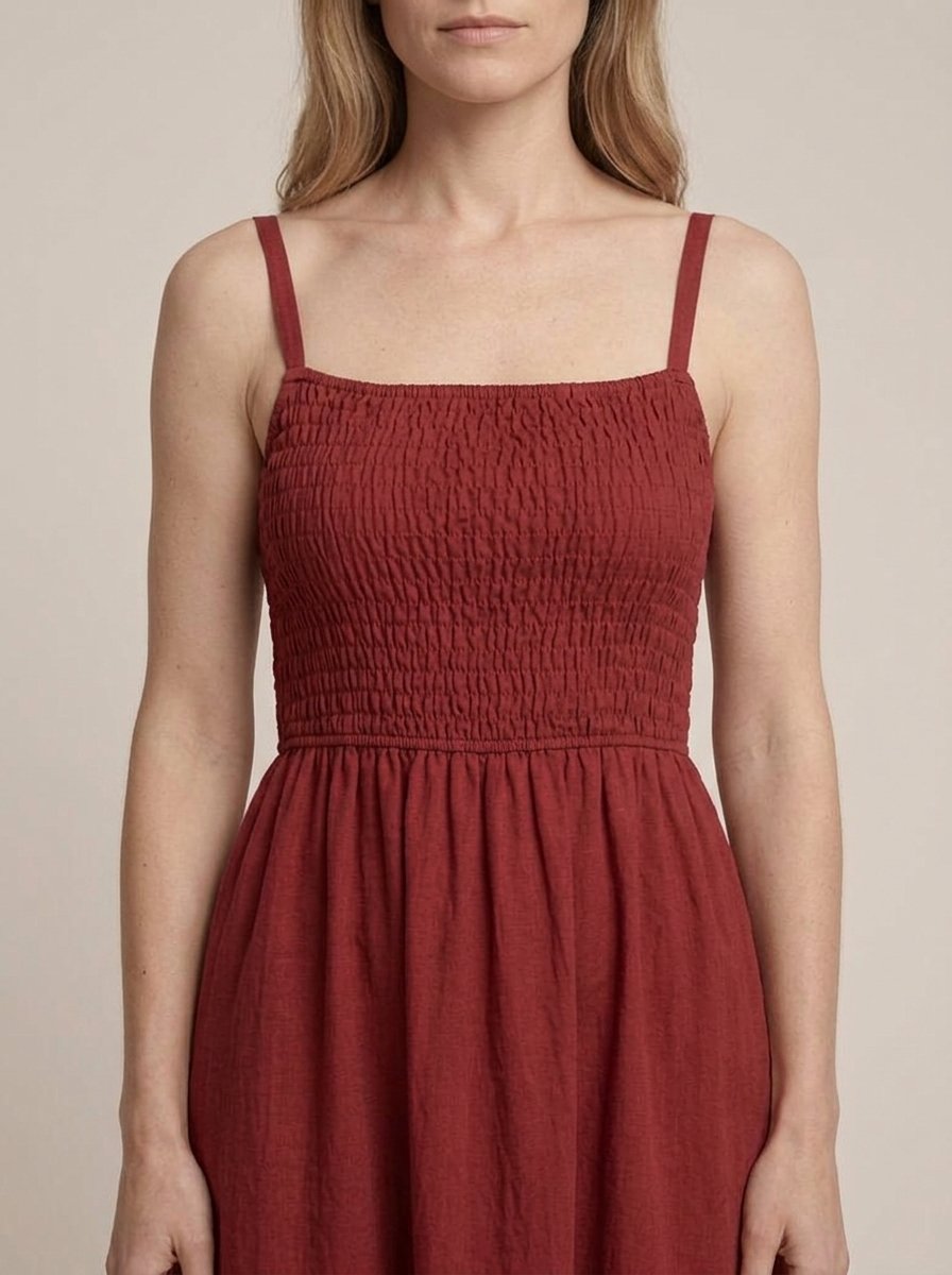Porto Red sleeveless midi dress, close-up of bodice