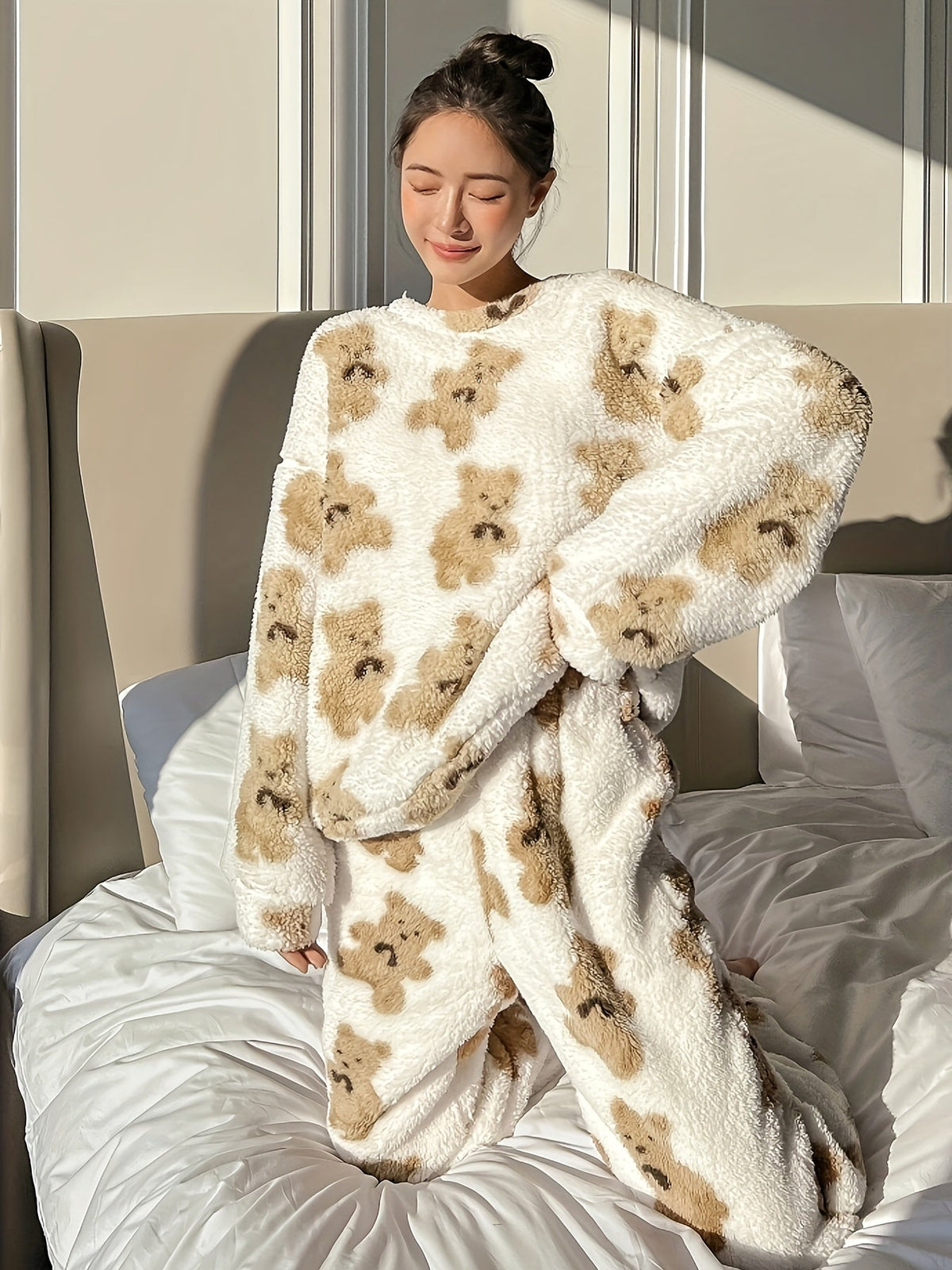 Saar teddy bear print lounge set, image 4